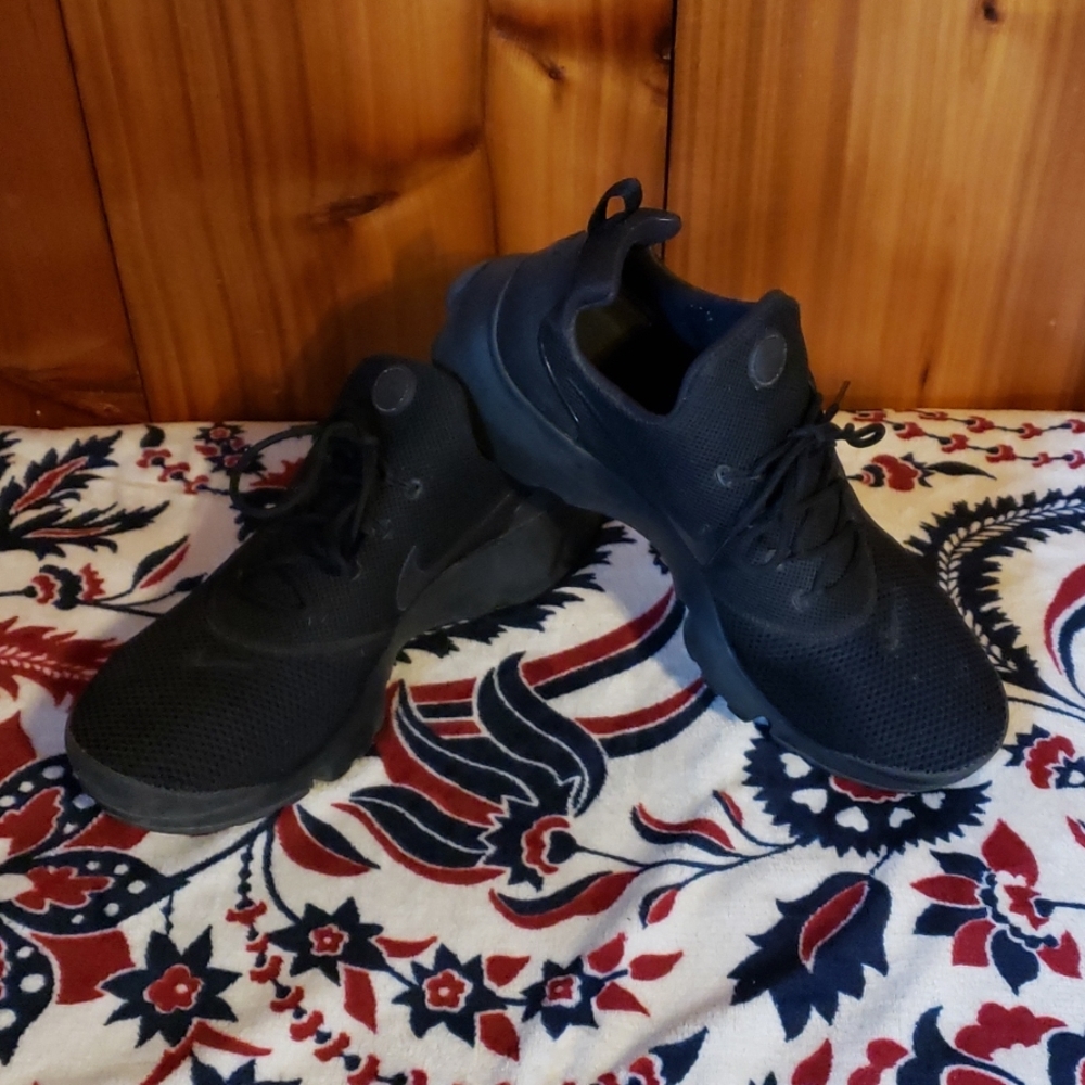 Men's Nike size 11